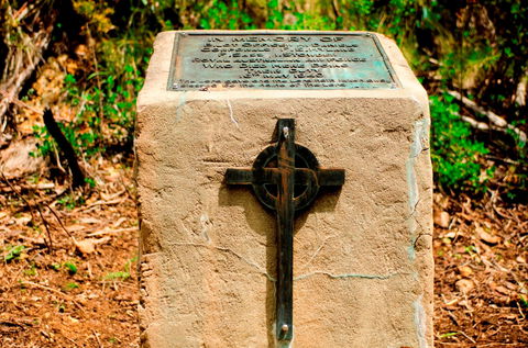 Avro Anson A4-4 Memorial - Accommodation Bookings 0