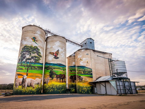 Grenfell Commodities Silos - Accommodation Bookings 0