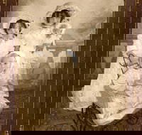 Olde Time Portraits - Accommodation Bookings