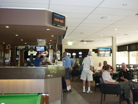 Queanbeyan Golf Club - Accommodation Bookings 1