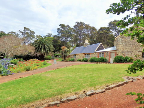 Strawberry Hill - Accommodation Bookings 0