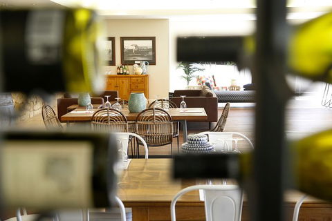 Tulloch Wines- Mystery Wine Tasting Experience With Local Cheese And Charcuterie - Accommodation Bookings 11