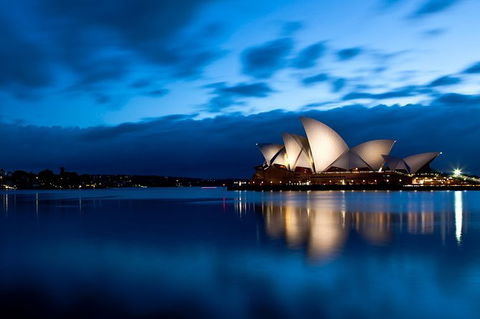 Sydney Airport Transfers : Sydney City To Sydney Airport SYD In Business Car - Accommodation Bookings 6