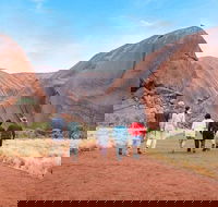 Explore Uluru 7 Hours Guide Tour at Sunrise with Light Breakfast - Accommodation Bookings