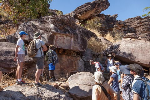 Arnhem Land Injalak Hill Full-Day Tour From Darwin - Accommodation Bookings 10