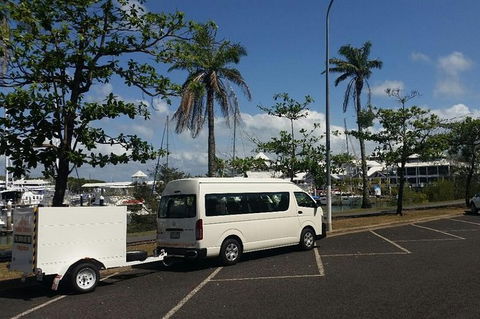 Airport Transfer To Or From Port Douglas Hotels For Up To 13 People (7am-10pm) - Accommodation Bookings 2