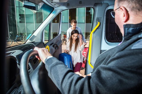 Cairns Airport (CNS) Departure Transfer (Cairns Hotels To Cairns CNS Airport) - Accommodation Bookings 4