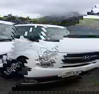 IMAX Private Transfer 7 Guests Cairns Airport to Hotels in Cairns City - Accommodation Bookings