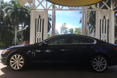 Jaguar Limousine Transfer Cairns Airport To City Or Return - Accommodation Bookings 2