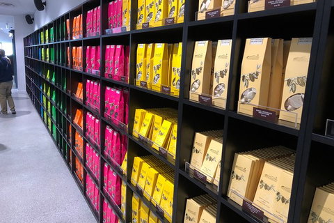 Red White & Brew - Wine, Gin & Beer Tour With Tastings From Adelaide - Accommodation Bookings 2