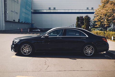 Arrival Private Transfers: Adelaide Airport ADL To Adelaide In Business Car - Accommodation Bookings 0