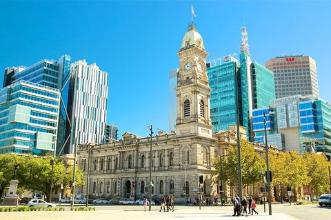Arrival Private Transfers: Adelaide Airport ADL To Adelaide In Business Car - Accommodation Bookings 7