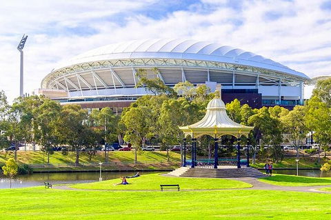 Departure Private Transfers: Adelaide To Adelaide Airport ADL In Luxury Van - Accommodation Bookings 8