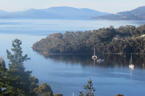 Derwent River Day Sail From Sullivan Cove And Return - Accommodation Bookings 4