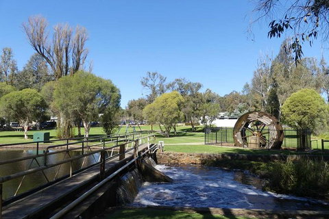 Private, Luxury Pinnacles Tour: Stargazing, Sand-boarding & Sightseeing - Accommodation Bookings 3