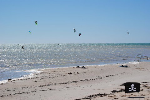 Kitesurfing Lesson - Accommodation Bookings 3