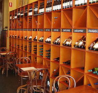 Lina's Bistro A Vin - Accommodation Bookings