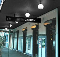 Duck  Swan Hotel - Accommodation Bookings