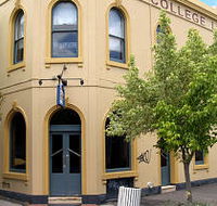 The College Lawn Hotel - Accommodation Bookings