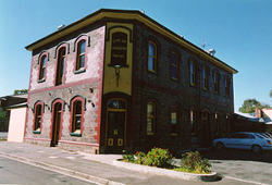 Earl Of Leicester Hotel - Accommodation Bookings 0