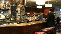 Off Broadway Hotel - Accommodation Bookings 2