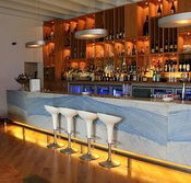 Pontoon Bar - Accommodation Bookings