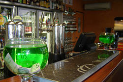 The Tap On Mitchell - Home Of The Fishbowl Cocktail - Accommodation Bookings 0
