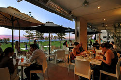 Mullaloo Beach Hotel - Accommodation Bookings 1