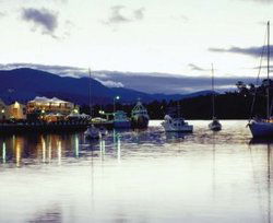 Waterfront Hotel - Accommodation Bookings 1
