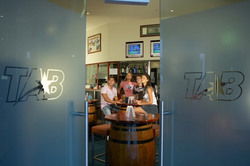 Gilhooleys Irish Bar & Restaurant - Strathpine - Accommodation Bookings 3