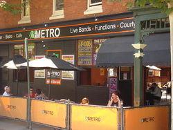 Metro Puggs Irish Bar - Accommodation Bookings 2