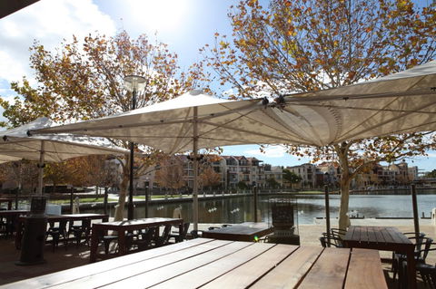 The Royal On The Waterfront - Accommodation Bookings 0