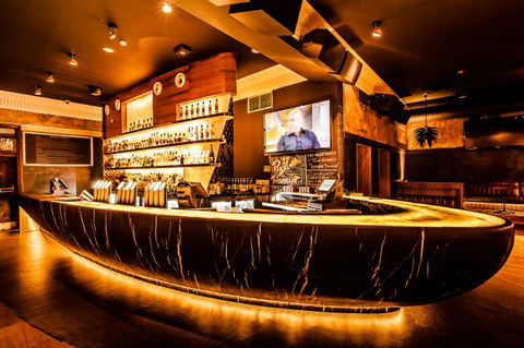 Empire Hotel - Accommodation Bookings 2