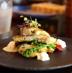 Red Cray Seafood & Grill Restaurant - Accommodation Bookings 3