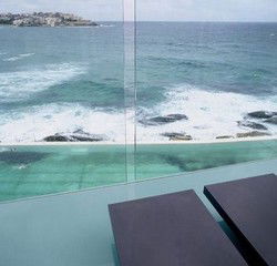 Icebergs Dining Room And Bar - Accommodation Bookings 1
