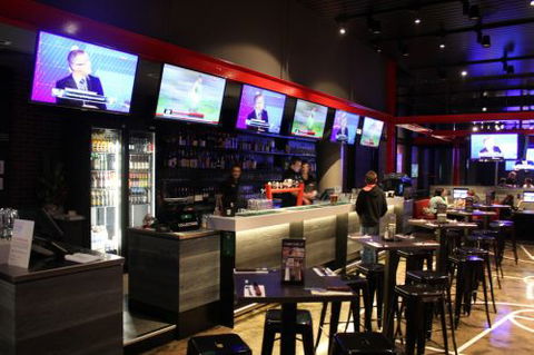 The Sporting Globe Bar & Grill - Accommodation Bookings 4