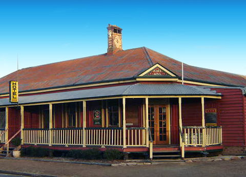 Maidenwell Hotel - Accommodation Bookings 0