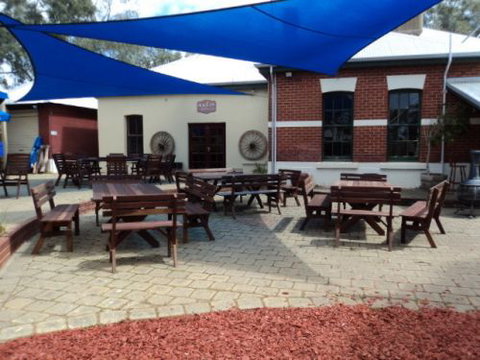 Grass Valley Tavern - Accommodation Bookings 3