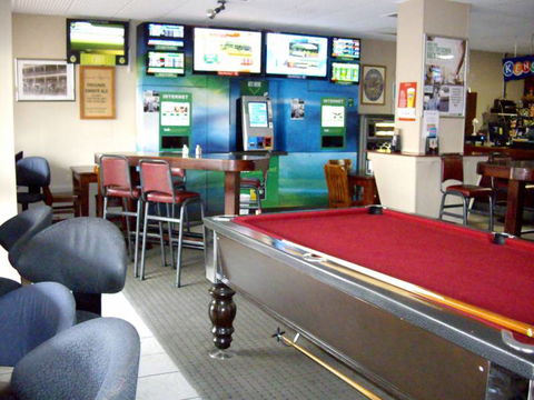 Oxford Hotel - Accommodation Bookings 3