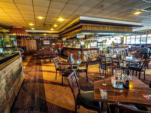 Isa Hotel - Accommodation Bookings 0