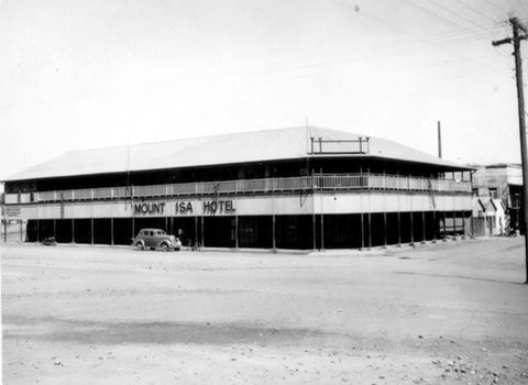 Isa Hotel - Accommodation Bookings 2