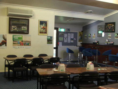 Old Bar Tavern - Accommodation Bookings 4