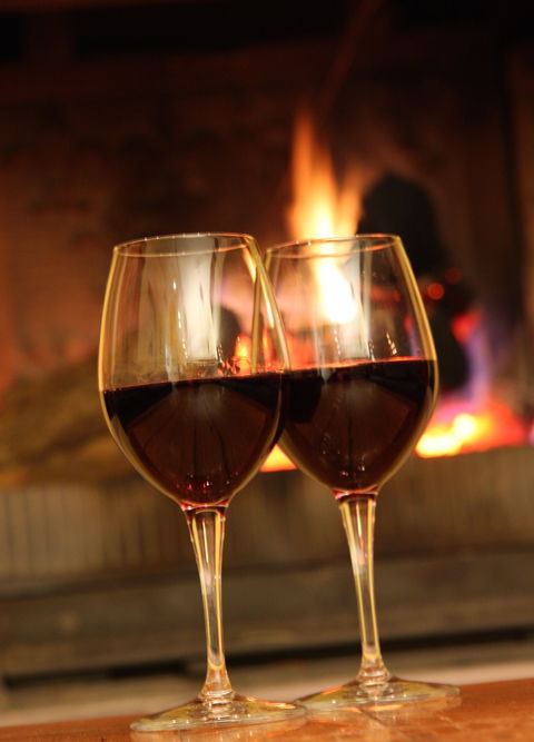 Fireside Pig And Pinot At Contentious Character - Accommodation Bookings 1