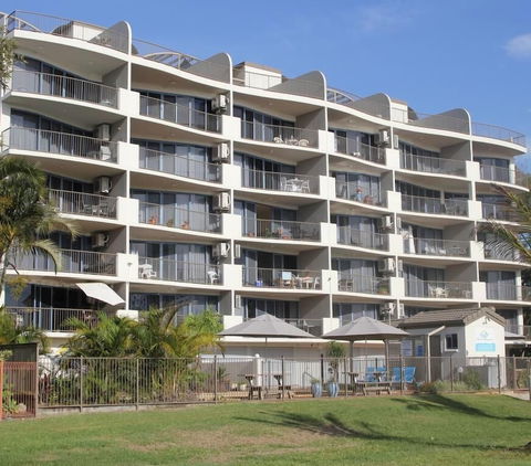 Sails Resort On Golden Beach - Accommodation Bookings 1