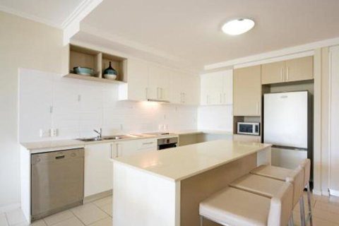 Summit Apartments Airlie Beach - Accommodation Bookings 6
