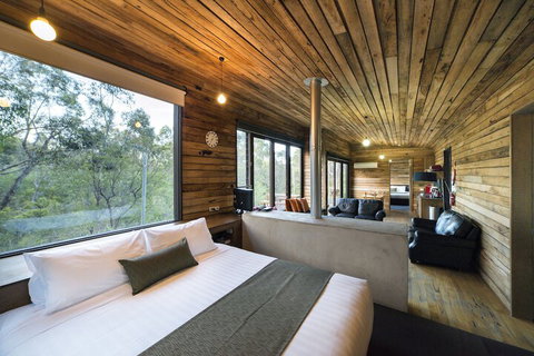 DULC Cabins - Accommodation Bookings 4