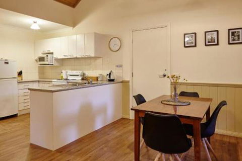 Alpine Valley Cottages - Accommodation Bookings 3