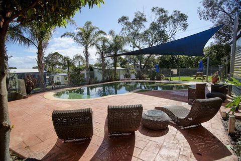 Amaroo Holiday Park - Accommodation Bookings 7