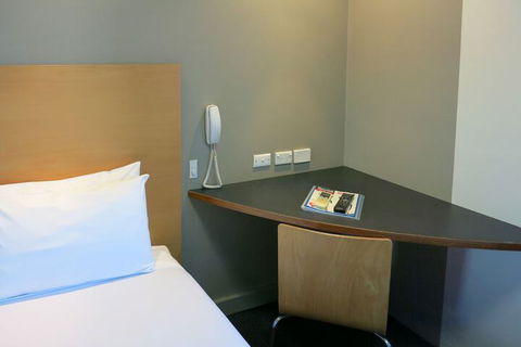 Arts Hotel - Accommodation Bookings 7