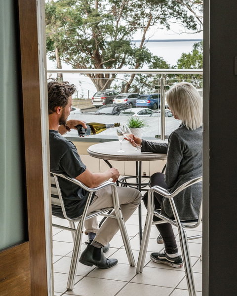 The Huskisson - Accommodation Bookings 6